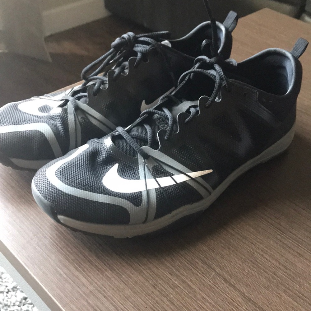 Black nike free cross compete